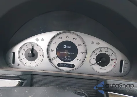 2003 Mercedes-Benz E 500 z USA, uszkodzony, nr VIN WDBUF70J73A125902